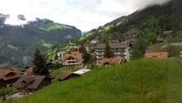 Von der Kleinen Scheidegg mit der Bahn nach Lauterbrunnen
