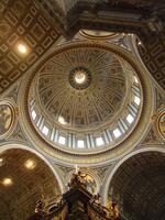 Petersdom_Blick in die Kuppel