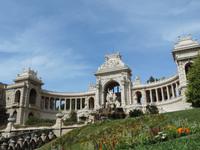 33 das Palais Longchamps