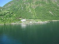 Hotel und Campingplatz am Fjord