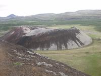 Ein weiterer Krater neben dem Grabrok