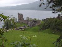 Loch Ness mit Urqhardt Castle