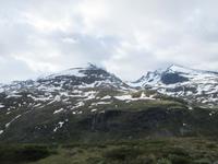  Der Skagatölstindane im Jotunheimen versteckte sich im Neben