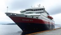 Molde (Ankunft des Hurtigruten-Schiffs 