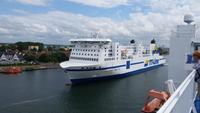 TT Line M/S Nils Holgersson trifft auf M/S Peter Pan von Trelleborg nach Rostock