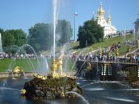 Peterhof: große Fontäne