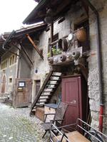 Murten. Gasse an Wehrmauer