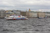 Reger Verkehr auf der Newa