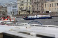 Verkehr auf der Newa