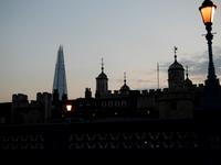 Tower und Sharp in der Dämmerung 