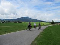 Mit den E-Bikes durch Inzell