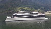 Katamaran auf dem Fjord