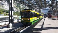 Wengernalpbahn am Bahnhof Lauterbrunnen