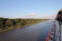 Ausfahrt mit der Queen Mary 2 Richtung Elbemündung