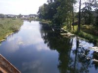 Blick von der Eisenbahnbrücke auf Sypitki
