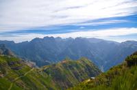 Blick auf Pico Ruivo und Pico do Arieiro