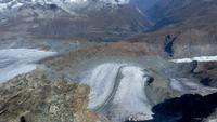Fahrt zum Kleinen Matterhorn, Blick auf die Gletscher