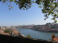 Fahrt mit der Straßenbahnlinie 18 – Blick zum Douro