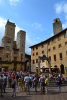 San Gimignano - Piazza della Cisterna
