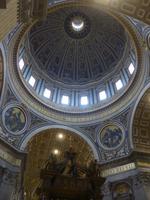 Kuppel Innen der Petersbasilika