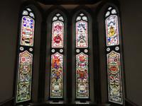 Glasfenster in der City Hall in Derry