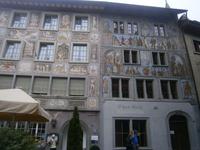 Die Fassaden der Stadt erzählen Geschichten