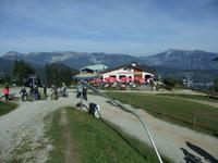 Blick vom Hirschenkogel zur Raxalpe und zum Schneeberg