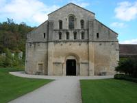 Abtei von Fontenay, Abteikirche, Westfassade