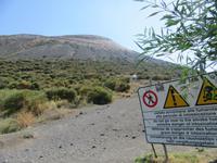 Warnschild vor Vulcano