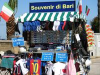 Souvenirstand in Bari