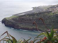 Aussichtspunkt Pico do Facho, Blick auf den Flughafen der Insel