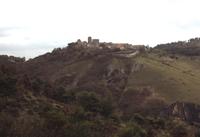 Caserta Vecchia liegt auf einem Berg