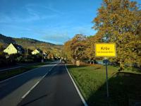 Wir fahren durch Kröv.
