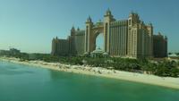 Dubai, Atlantishotel von der Monorail aus