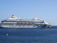 AIDAcara im Hafen von Puerto de La Estaca