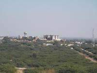 Blick auf unser Hotel, die Burg von Khejrala