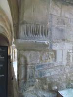 Kratzspuren im Kreuzgang des Merseburger Doms, sogenannte 