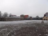 Memleben, angedeuteter Grundriss der gewaltigen ersten Klosterkirche