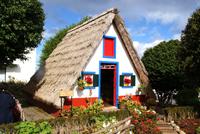 wunderschön gedeckte Häuser in Santana