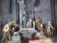 Trento Dom Innen  Krippe