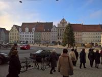 Landsberg am Lech mit Marienbrunnen und Rathaus   -  Hauptplatz.