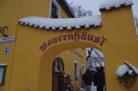 Zum Mittagessen kehren wir in eine Weinstube ein