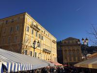 Cours Saleya mit dem Haus, wo Matisse wohnte