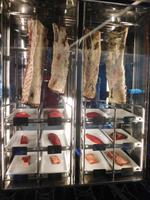 Dry Aged vor dem Steakhouse