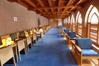 in der Bibliothek der Moschee