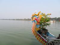 Drachenboot auf dem Fluss der Wohlgerüche