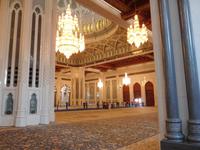 Innenraum Große Sultan Qaboos Moschee