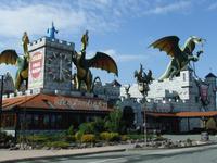 Unsere letzte Pause bei der Anreise machen wir in Merlins Kinderwelt