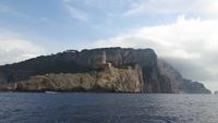 Capri - Inselrundfahrt mit dem Schiff (Punta Carena mit dem Leuchtturm Faro di Carena)