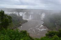 Iguazú-Wasserfälle (von der brasilianischen Seite aus betrachtet)